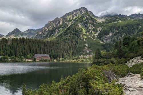 Popradske Pleso in der Hohen Tatra – Leichte Wanderung zum idyllischen Bergsee