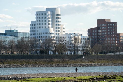 Spazieren & Wandern in Düsseldorf – Unterwegs am Rhein und im Grünen