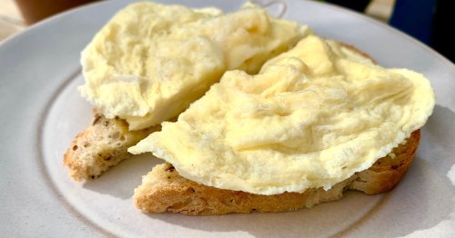 Make scrambled egg in 90 seconds with easy breakfast bowl recipe hack