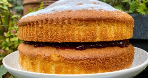 Super easy recipe for classic jubilee Victoria sponge with secret tip for making cake rise