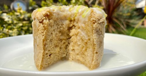 Dreamy lemon drizzle baked oats recipe everyone needs to try