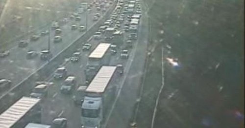 live-m25-traffic-updates-after-crash-in-surrey-causes-more-than-one