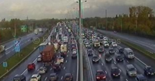 m25-live-traffic-updates-as-heavy-rain-causes-chaos-by-leatherhead