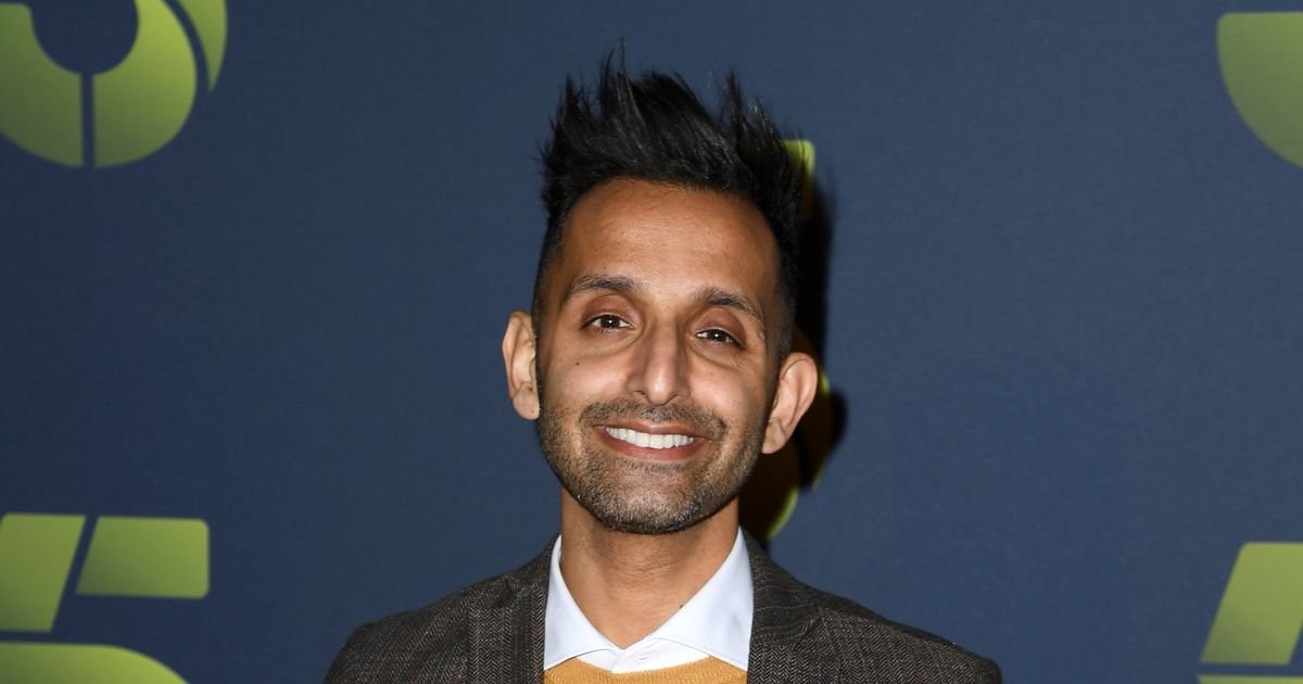 Dr Amir Khan says eating five foods can help 'lower cholesterol naturally'