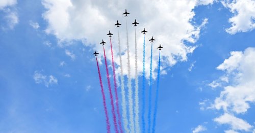 Red Arrows route today and when and where you can see them in Surrey