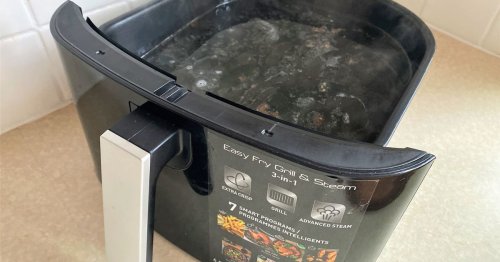 The simple way to clean an air fryer using 55p common product