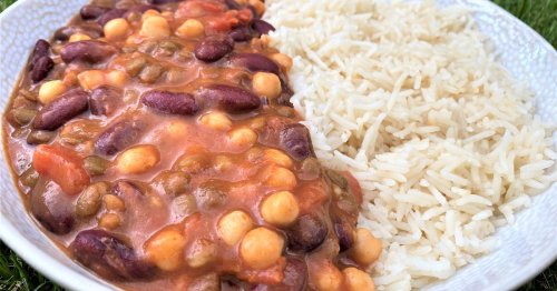 Budget dinner recipe using Aldi tins to make healthy microwave chilli con carne