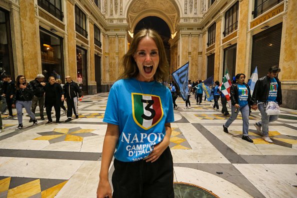 I tifosi del Napoli festeggiano la vittoria del campionato italiano