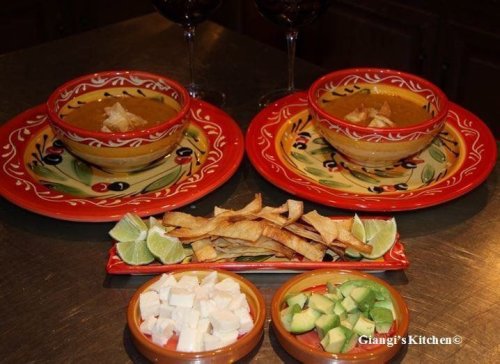 Easy Aztec Soup (Mexican Sopa Azteca Recipe)