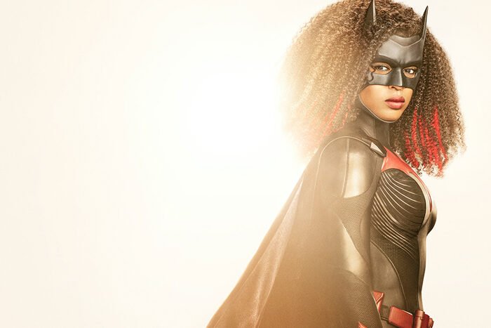 New Batwoman Suit Revealed In First Look Photos