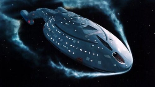 How Star Trek: Voyager Failed In The Face Of Easy Success