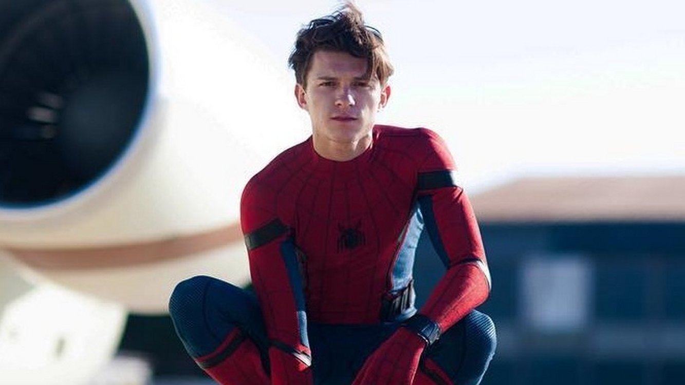 See Tom Holland Arrive To Start Filming Spider-Man 3