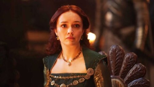 See Game Of Throne’s Olivia Cooke In Sexy, Red Lingerie