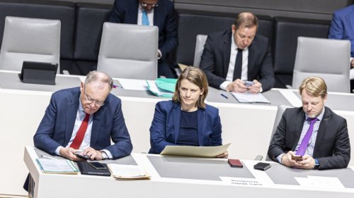 Sondersitzung: Rot-Grün will Krisenpaket durch Landtag bringen