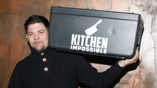 Ein Sternekoch ohne Worte: Tim Mälzer sorgt bei „Kitchen Impossible“ für Entrüstung