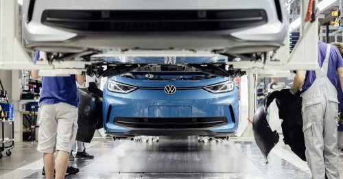 VW nimmt Produktion wieder auf – doch bei E-Autos stockt es