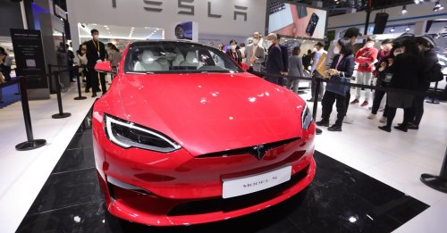 Von wegen Spitzentechnik: Musk fährt Teslas Autopilot gegen die Wand
