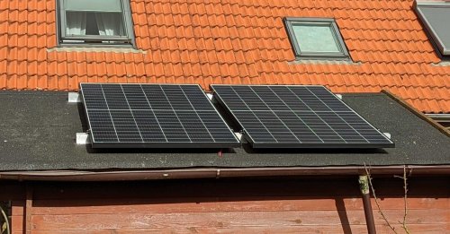 Balkonkraftwerk: So lohnt sich die Mini-Solaranlage für euch