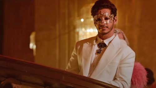 „Bridgerton“-Fans aufgepasst: Neue Serie ab sofort auf Netflix – und die verspricht jede Menge royalen Spaß