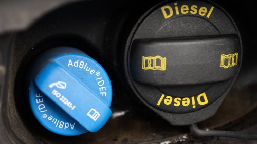 Was ist AdBlue? Teurer Zusatz und angeblicher Unkrautvernichter