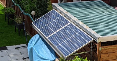 12 Monate Balkonkraftwerk: So viel Geld habe ich mit der Mini-Solaranlage gespart