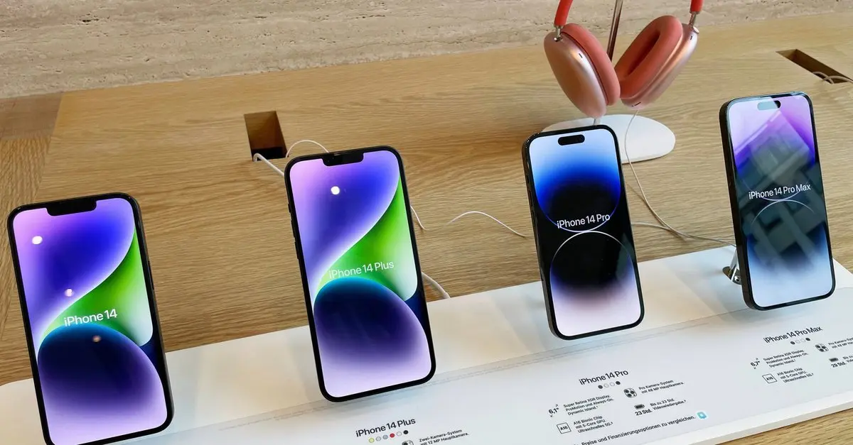 APPLE UPDATES
