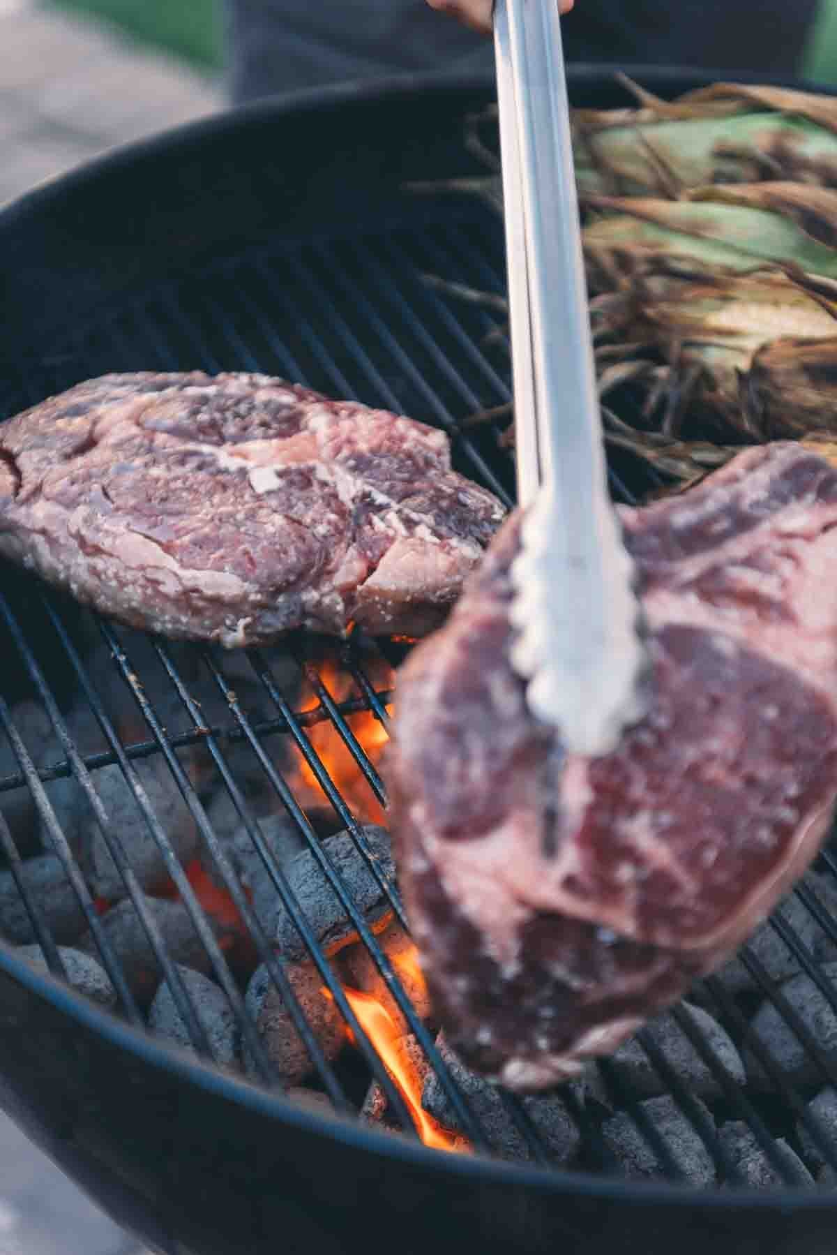 Beginners Guide: How to Use a Charcoal Grill