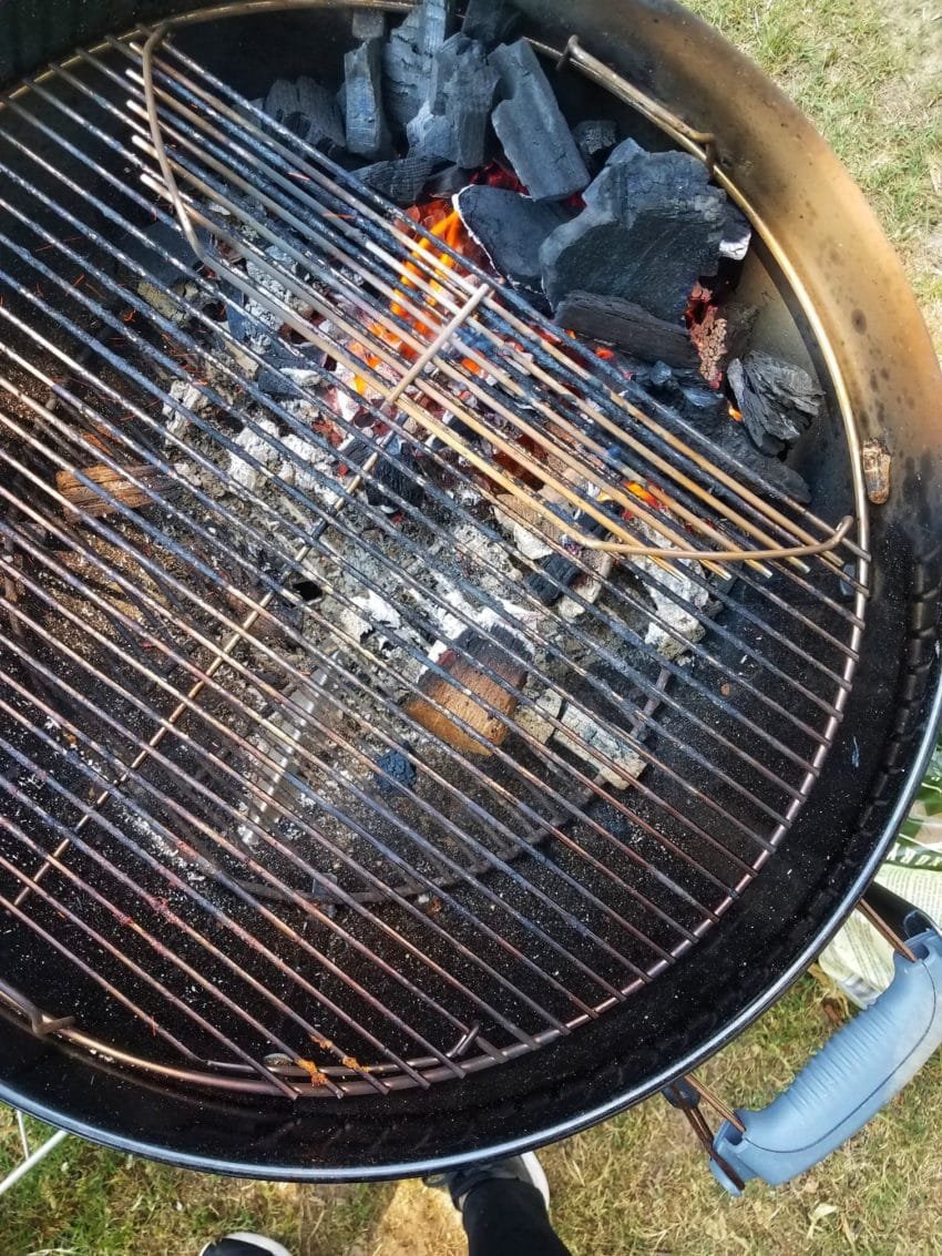 How to Use Wood Chips While Grilling Burgers