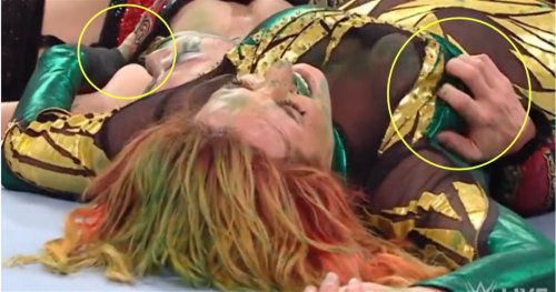 Clip of Becky Lynch & Asuka checking on each other after their match proves they’re utter pros