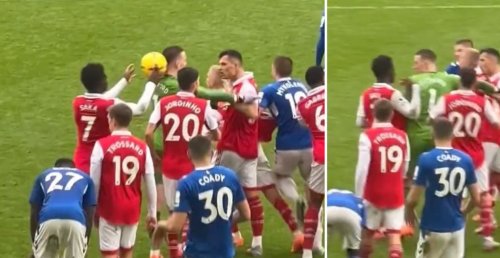Bukayo Saka threw ball at Jordan Pickford during Everton vs Arsenal clash
