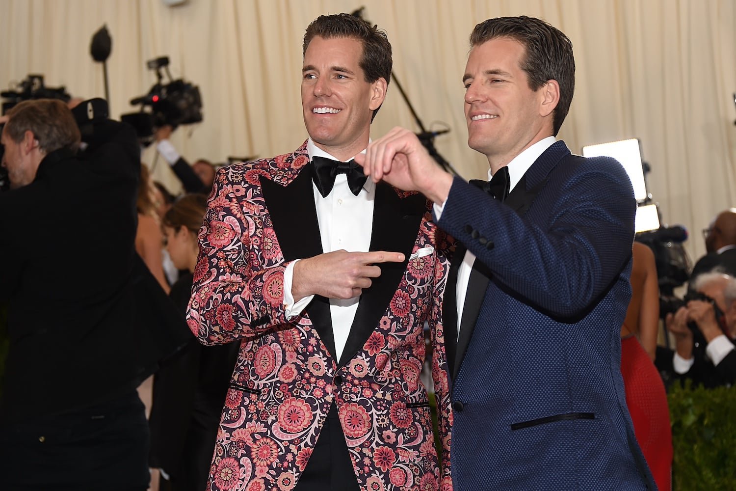 Winklevoss Twins Shut Down NFT Marketplace in Another Sign Crypto Art Is Dead