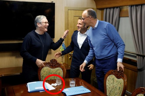 Alex Jones Shares Fake Photo of Pro-Ukraine Leaders With 'Cocaine' on Train