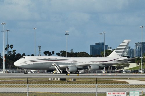 Trump Says Only a 'Stupid Person' Wouldn't Take a Free Plane From Qatar