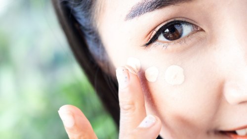 The Easy Concealer Hack That Will Make Your Eyes Pop - Glam