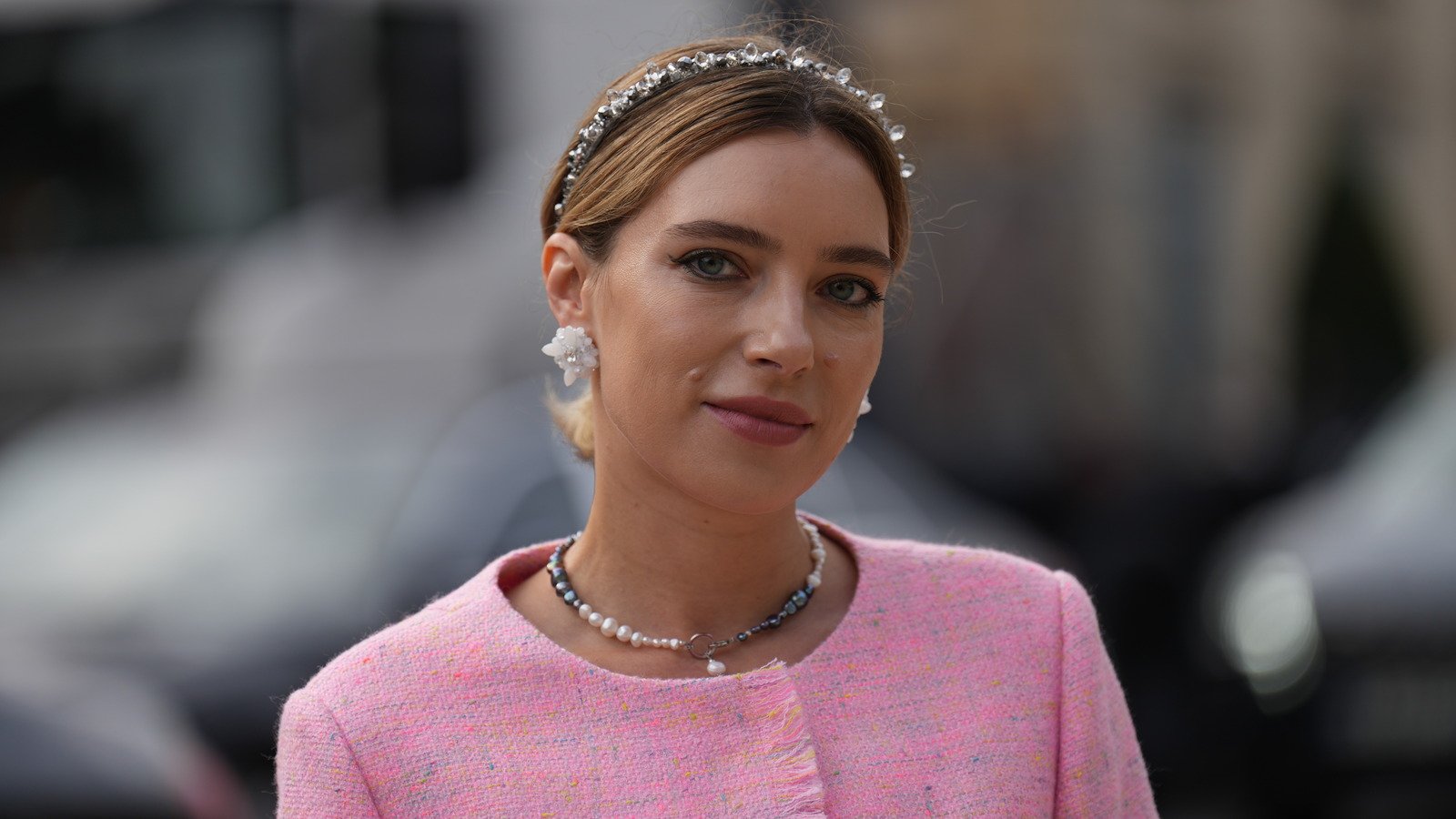 Think You Look Weird In Headbands? Try This TikTok-Viral Hair Hack - Glam