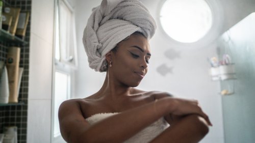Your Post-Shower Skincare Sesh Should Always Be In A Steamy Bathroom - Here's Why