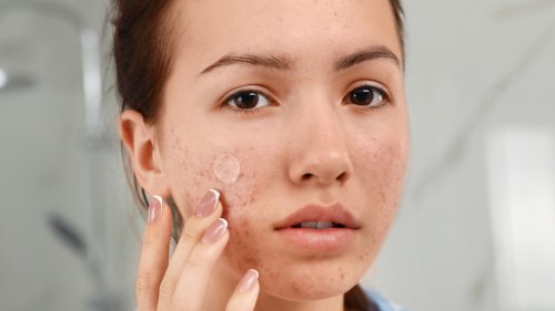 Paper Moisturizer: The Sustainable Skincare Swap That Should Be On Your Radar - Glam