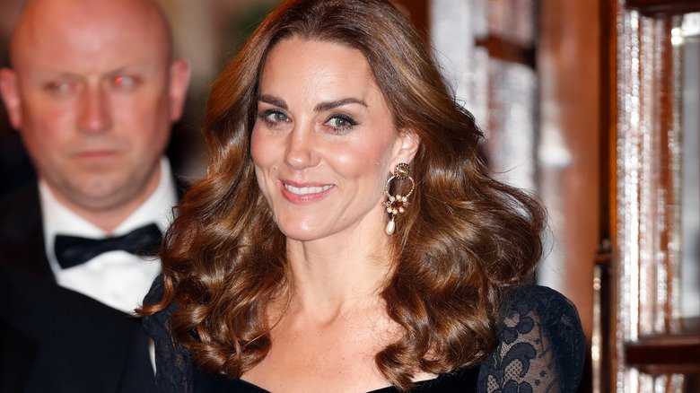 The Key To Looking Princess-Chic Like Kate Middleton Is A Bouncy Blowout - Here's How To Get It