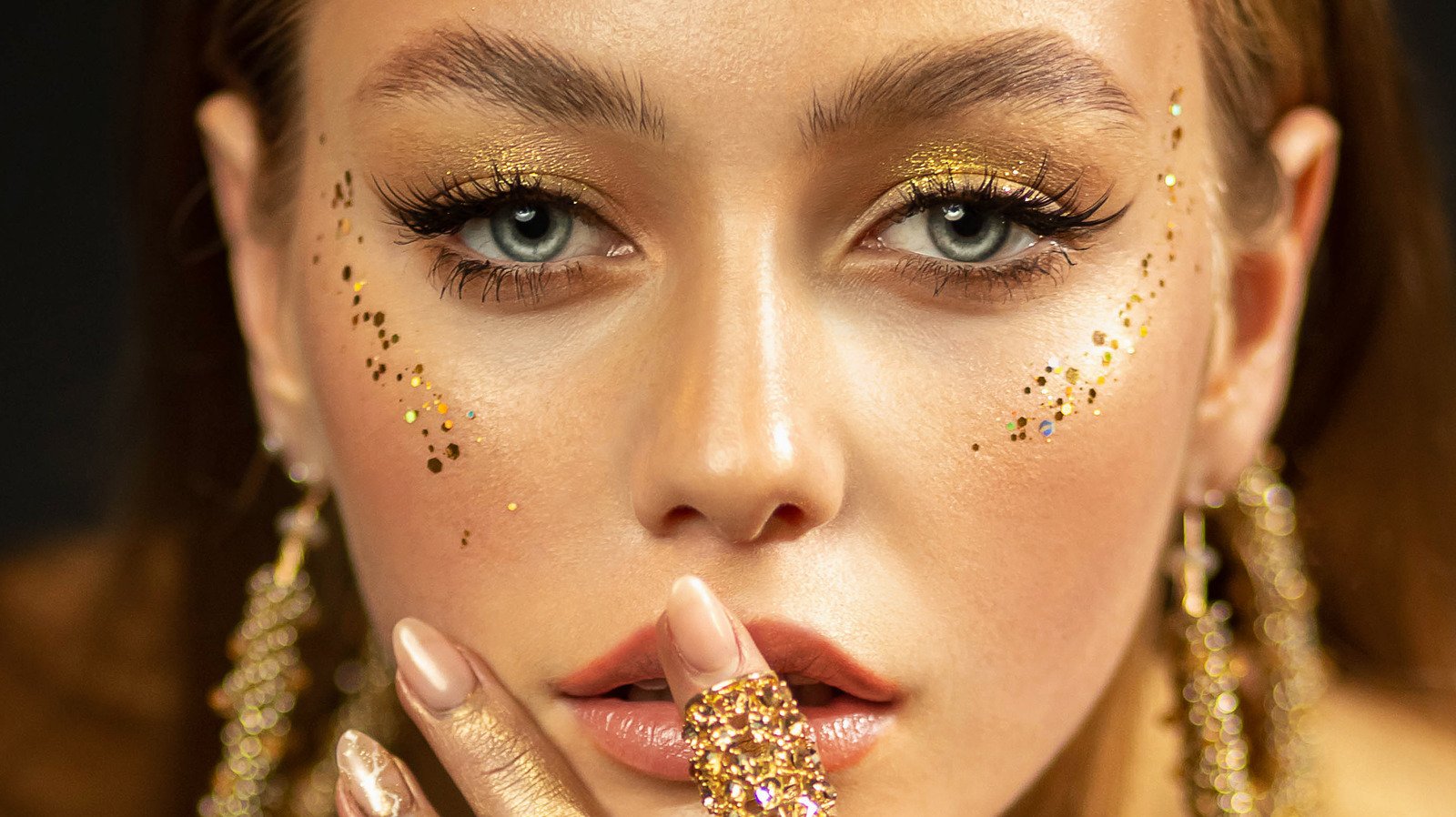 Makeup Hacks To Make Your Eyes Look Bigger - Glam