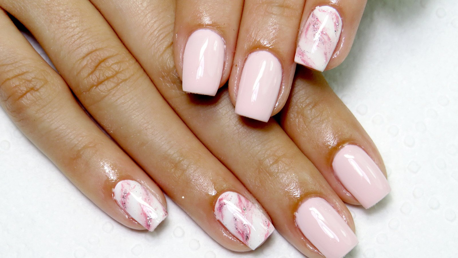 55 Short Nail Designs For Your Next Manicure - Glam
