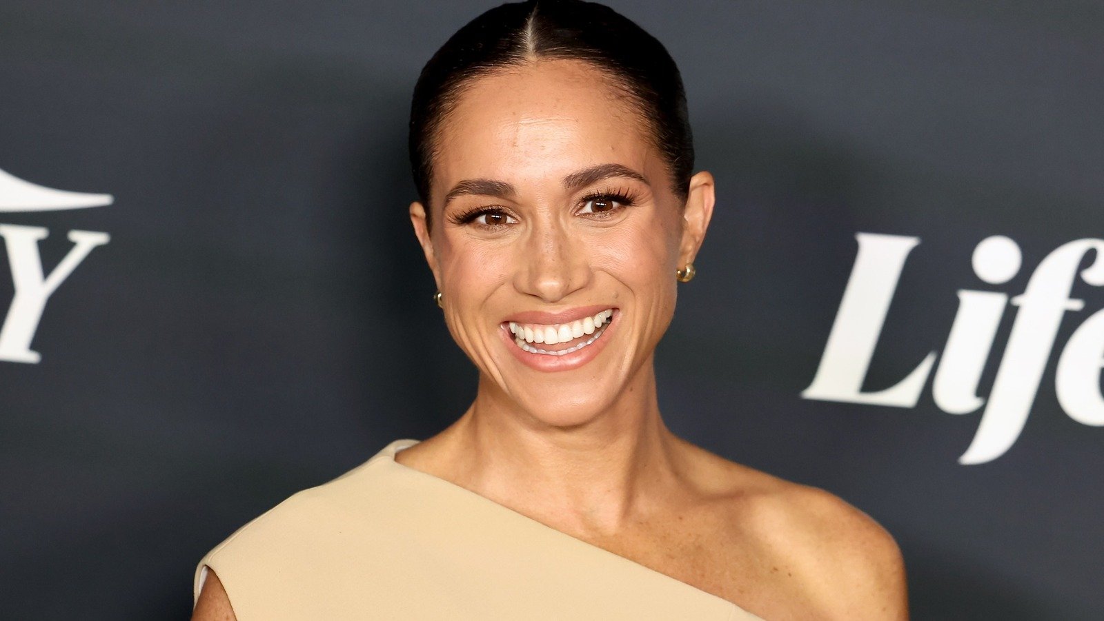 5 Times Meghan Markle Went Nearly Makeup-Free And Looked Flawless