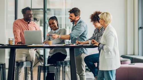 How To Enjoy Your Time With Your Coworkers - Even If You're Not Friends With Them