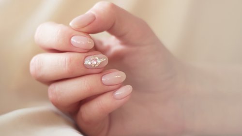 Rhinestone Nails Are Bringing Bling To Your Manicure In Spring 2024 - Glam