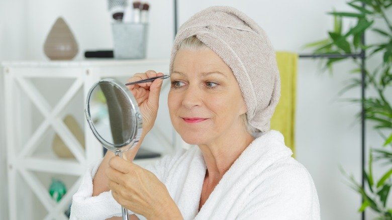 Brow Expert Tells Us The Best & Worst Eyebrow Shapes For Older Women