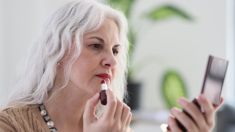 The Makeup Colors That Older Women Should Always Avoid - cover