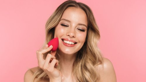 A Beginner's Guide To Using A Makeup Sponge - Glam
