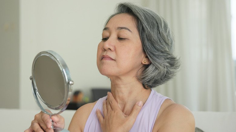 4 Tips For Keeping Neck Skin Healthy In Your 50s & Beyond