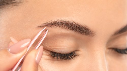 How To Regrow Your Eyebrows After Years Of Over-Tweezing - Glam