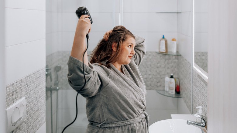 Our Hairstylist's Best Hacks To Help Your Hair Dry Faster