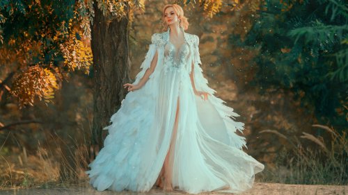 Capes Are The Wedding Dress Trend For The Theatrical Bride - Glam